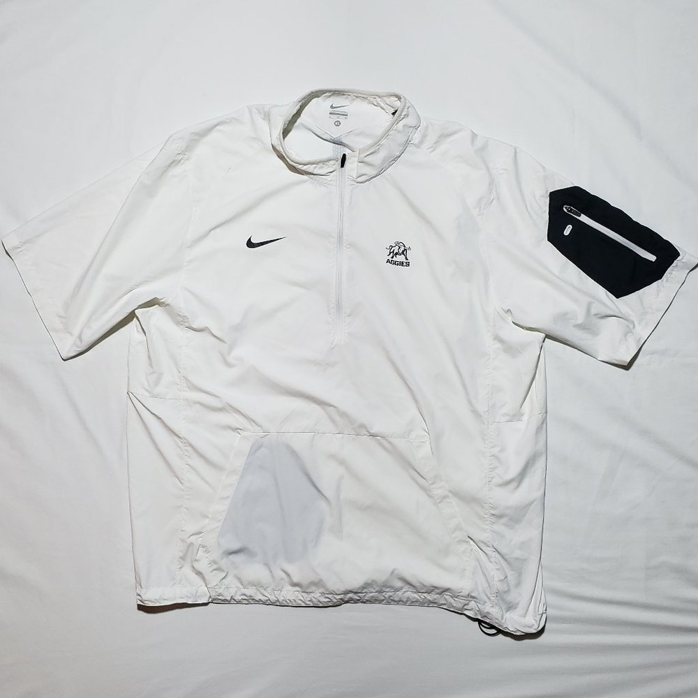 NIKE UTAH STATE AGGIES SIDELINE SHORT SLEEVE PULLOVER XL WHITE USED